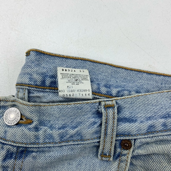 Vintage Levi’s 560 High Waist wedgie fit Jeans - Picture 11 of 13